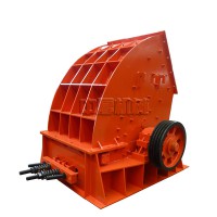 中厚PCZ重錘式破碎機(jī) 廠家供應(yīng)重錘碎石機(jī)石灰石山石粉碎設(shè)備